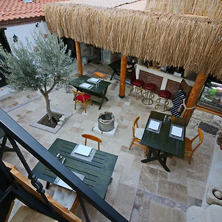 Homeros Butik Dikili